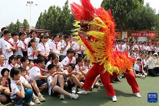 西媒：皇马对去年夏天签下的19岁中卫里贝斯非常满意